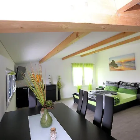 Beachin - Sport, Events, Hotel, Restaurant, Bar Szálloda Ins