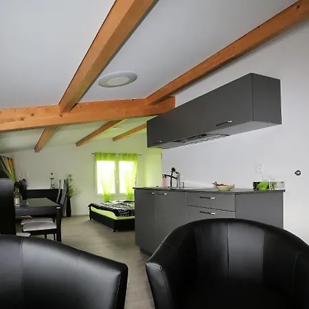 Beachin - Sport, Events, Hotel, Restaurant, Bar 3* Ins