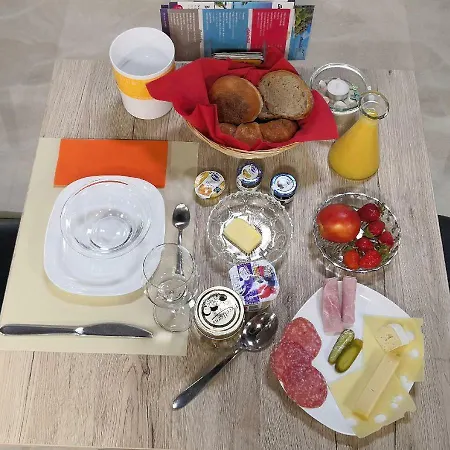 Beachin - Sport, Events, Hotel, Restaurant, Bar 3*