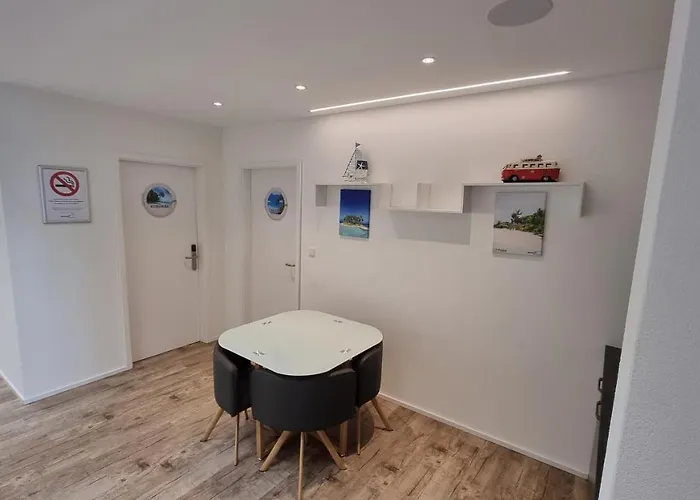 Beachin - Sport, Events, Hotel, Restaurant, Bar 3* Ins