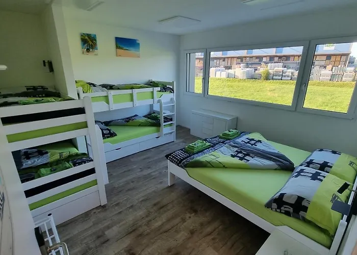 Beachin - Sport, Events, Hotel, Restaurant, Bar 3* Ins