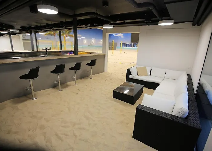 Beachin - Sport, Events, Hotel, Restaurant, Bar Ins