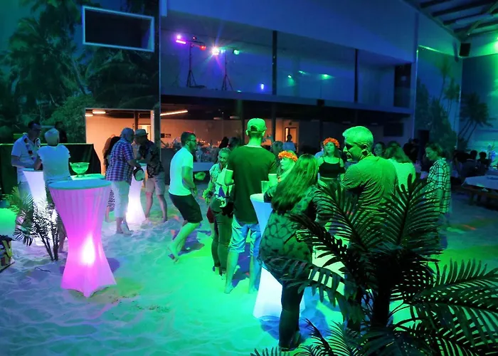 Beachin - Sport, Events, Hotel, Restaurant, Bar 3* Ins
