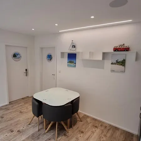 Beachin - Sport, Events, Hotel, Restaurant, Bar 3* Ins