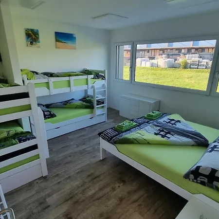 Beachin - Sport, Events, Hotel, Restaurant, Bar 3* Ins