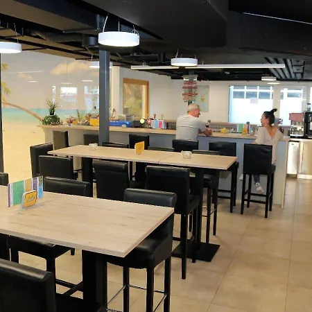 Beachin - Sport, Events, Hotel, Restaurant, Bar 3* Ins