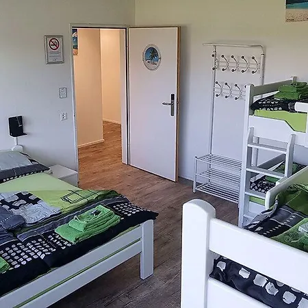 Beachin - Sport, Events, Hotel, Restaurant, Bar 3* Ins