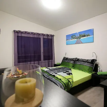 Beachin - Sport, Events, Hotel, Restaurant, Bar ホテル 3*